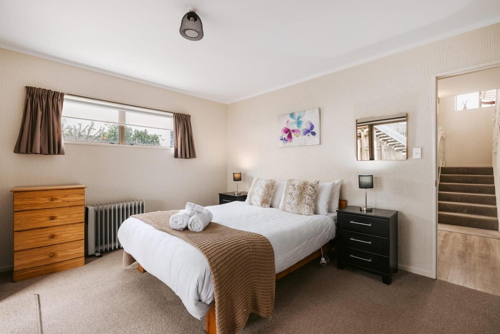 Magnificent Sunrises, Oceanbeach & Sea Views Mount Maunganui Exterior photo